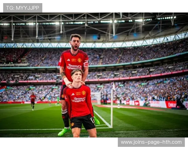 曼城中场细腻传导撕裂对手防线，攻守兼备的完美典范