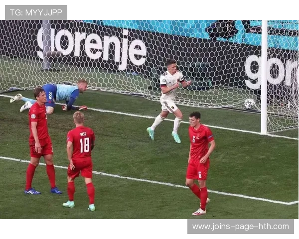 禁区内抢点头球形成赛季级别的入球惊艳